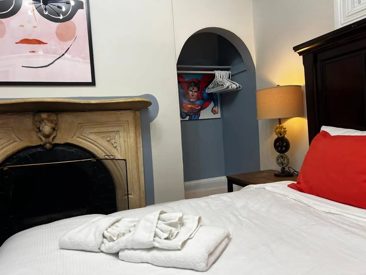 Apartmán Timeless Comfort, Downtown Living, Apt#2 At The Inglis Heritage Halifax Kanada